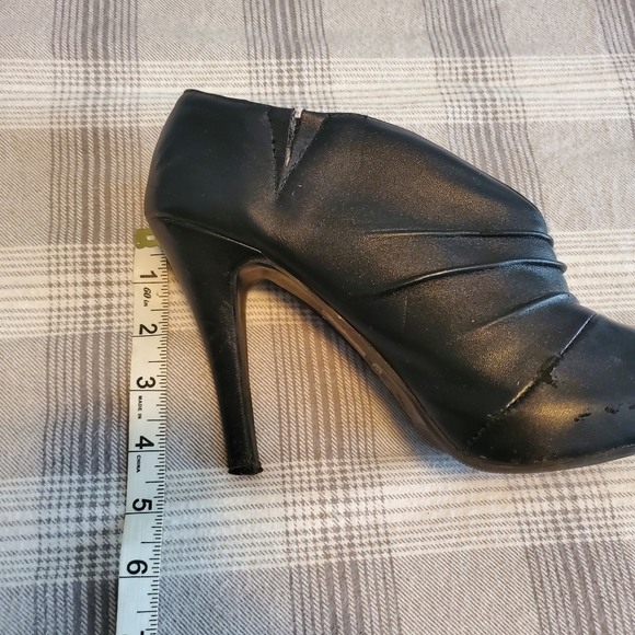 Leather 4 1/2 inch heels - Picture 6 of 9